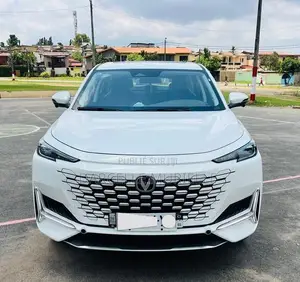 Nouveau Changan UNI-K 1.5 Hybrid FWD 2025 Blanc