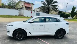 Nouveau Changan UNI-K 1.5 Hybrid FWD 2025 Blanc