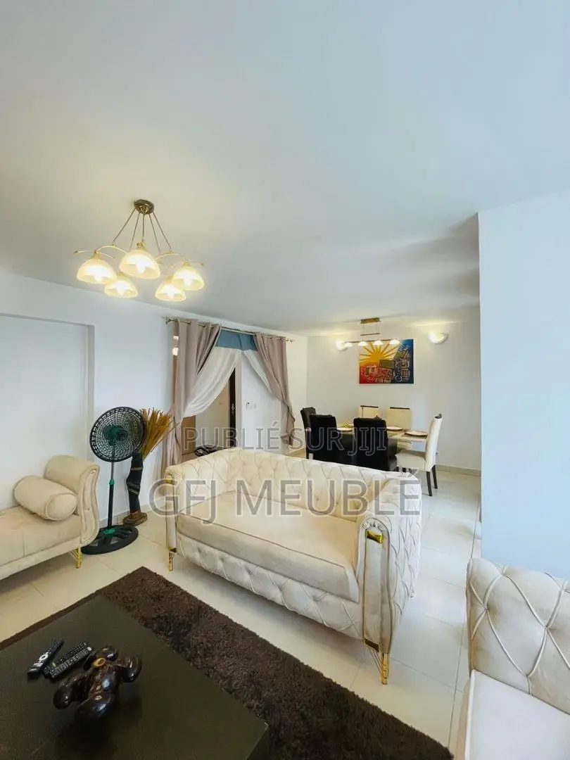 Meublé 3chbre Appartement dans Gfj Meublé, Cocody à Louer
