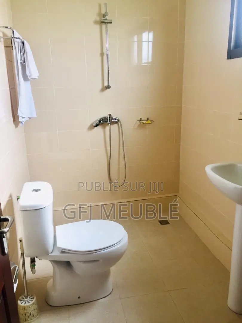 Meublé 4chbre Duplex dans Gfj Meublé, Cocody à Louer