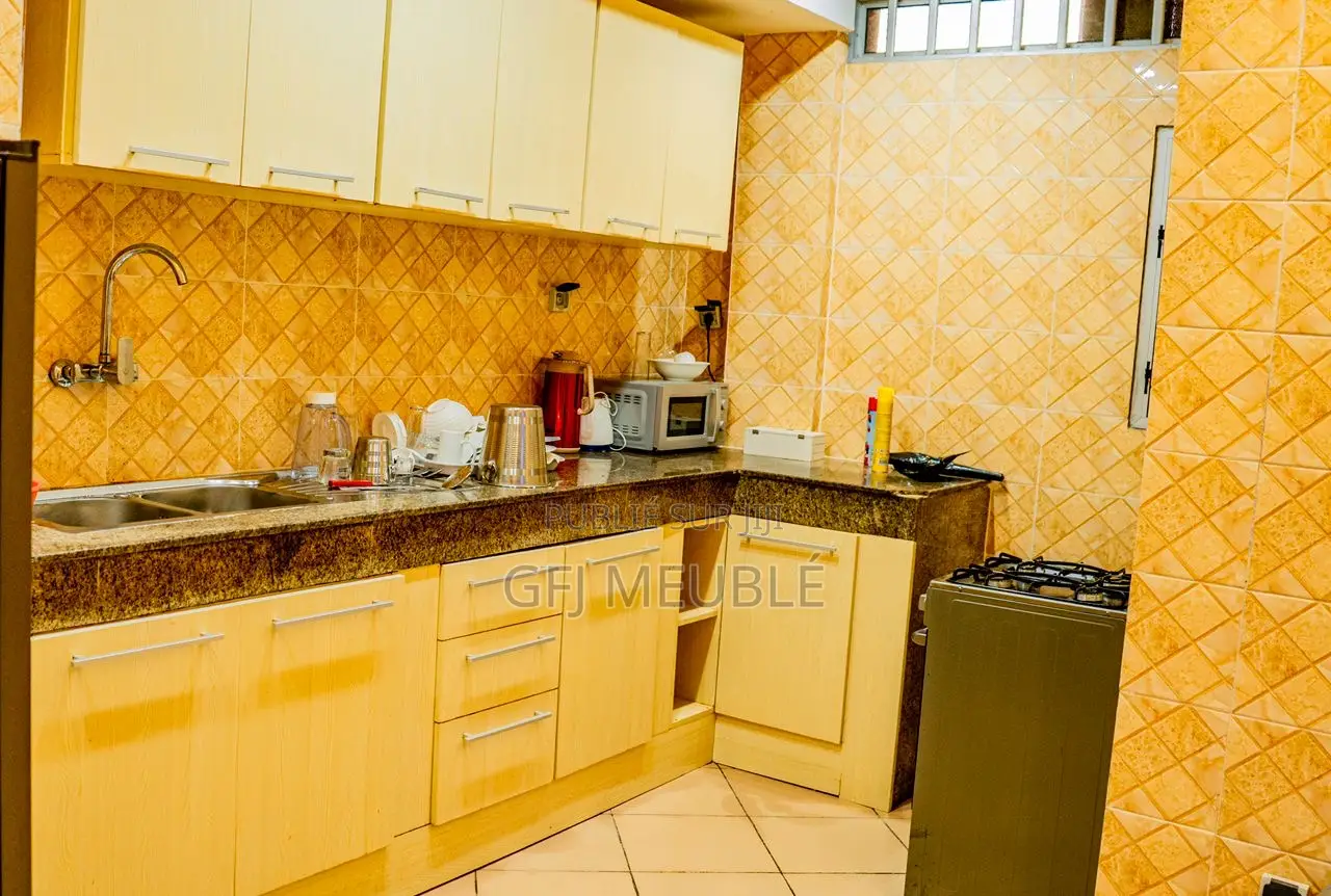 Meublé 4chbre Appartement dans Gfj Meublé, Cocody à Louer