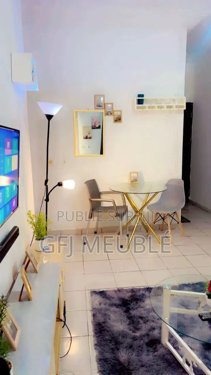 Meublé 1chbre Appartement dans Gfj Meublé, Cocody à Louer