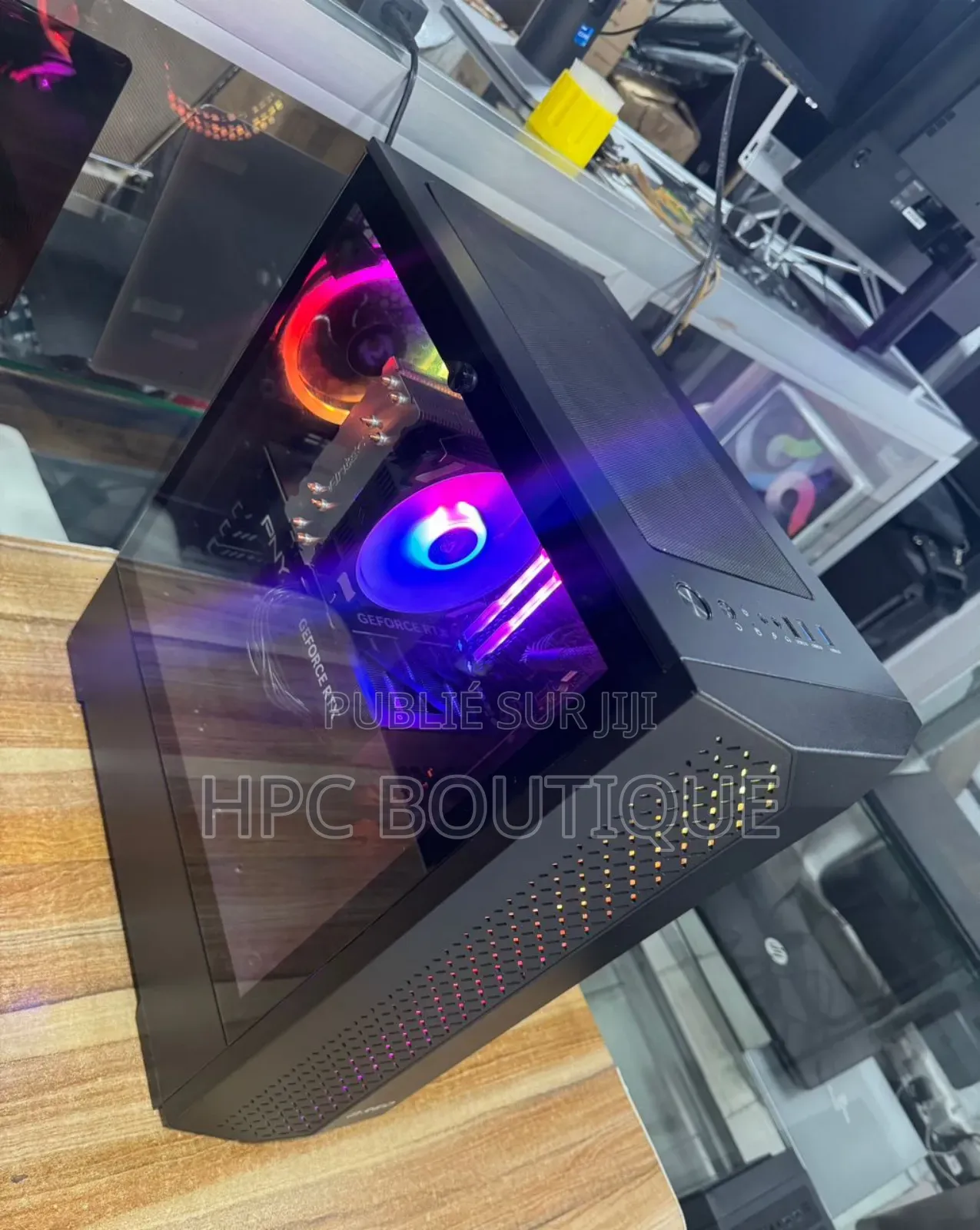 Nouveau Ordinateur de bureau MSI model 32GB AMD Ryzen 7 SSD 1T