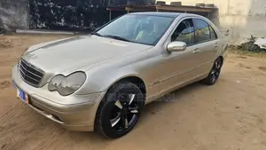 Mercedes-Benz C200 2002 Gris