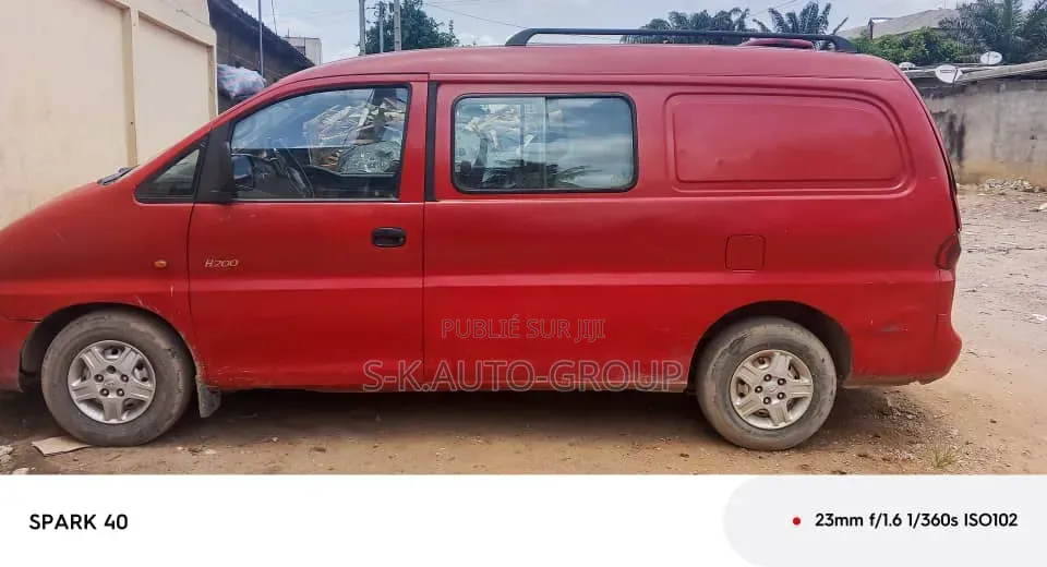 Hyundai H200 2002 Rouge