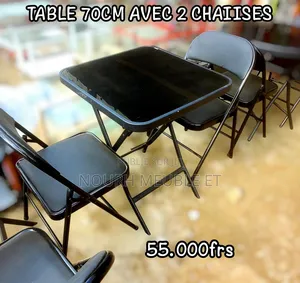 Table 70cm Avec 2 Chaises