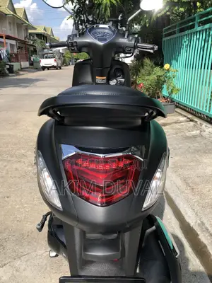 Nouveau Vespa GTV 300 Vespa 140th of Piaggio 2023 Noir