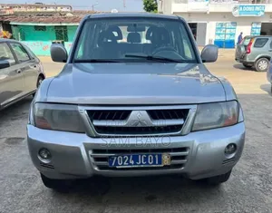 Mitsubishi Pajero 2008 Argenté