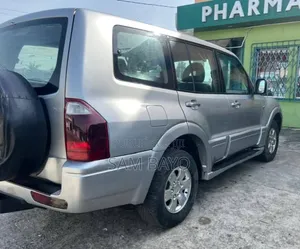 Mitsubishi Pajero 2008 Argenté