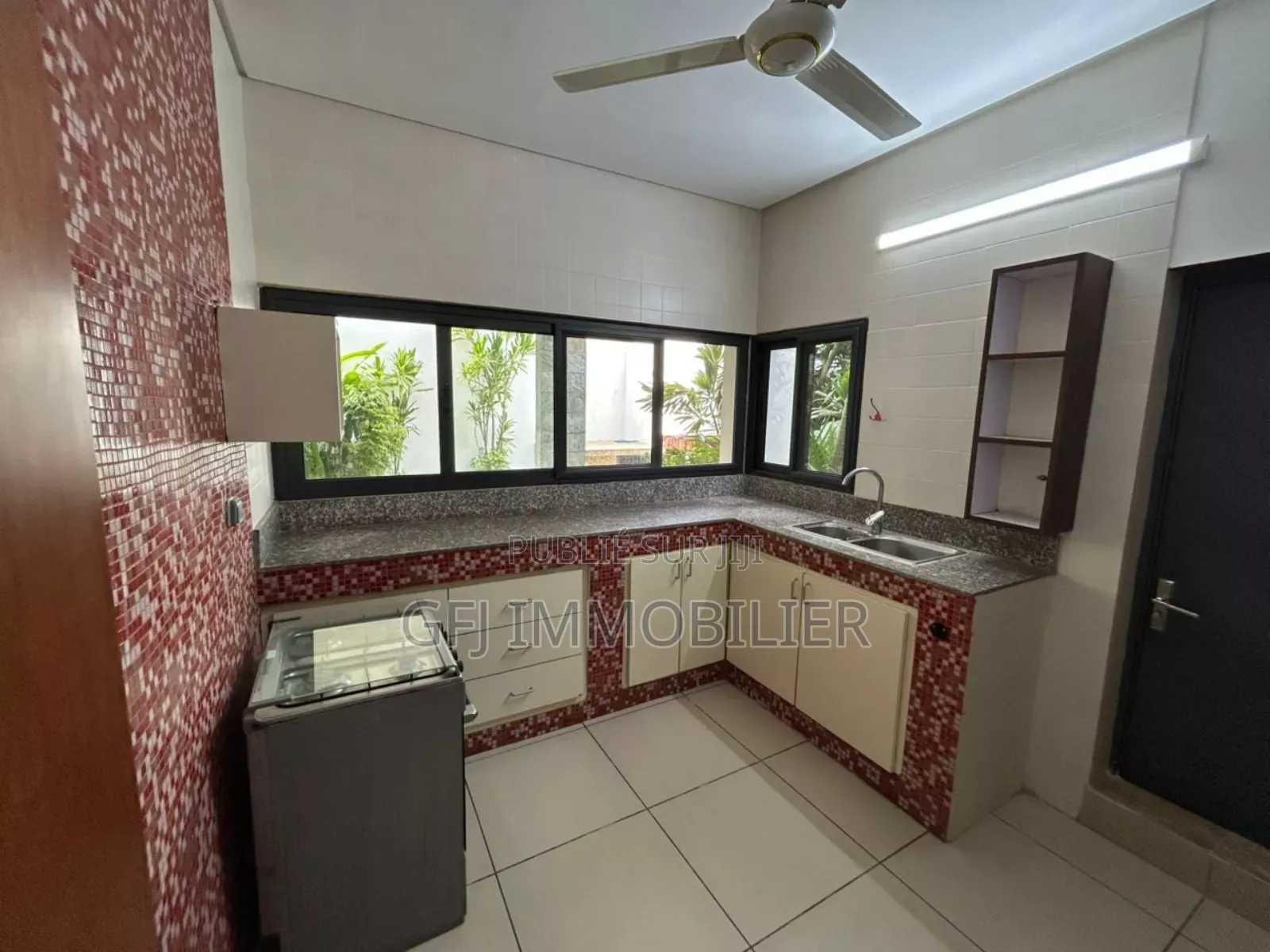 4chbre Duplex dans Francis Gweh, Cocody à Louer
