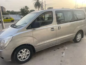 Hyundai H1 2015 Beige