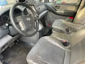Hyundai H1 2015 Beige