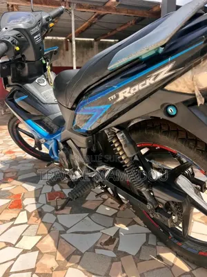 Nouveau TVS Apache RTR 160 2v Refresh X-connect 2022 Bleu