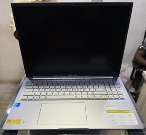 Ordinateur portable Asus 1015E 16GB Intel Core i7 SSD 3T