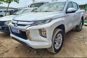 Mitsubishi L200 2021 Beige