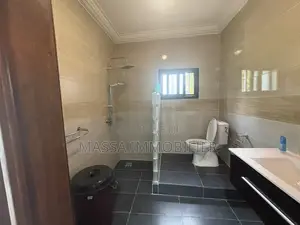 4chbre Appartement dans Massa Immobilier, Cocody à Louer