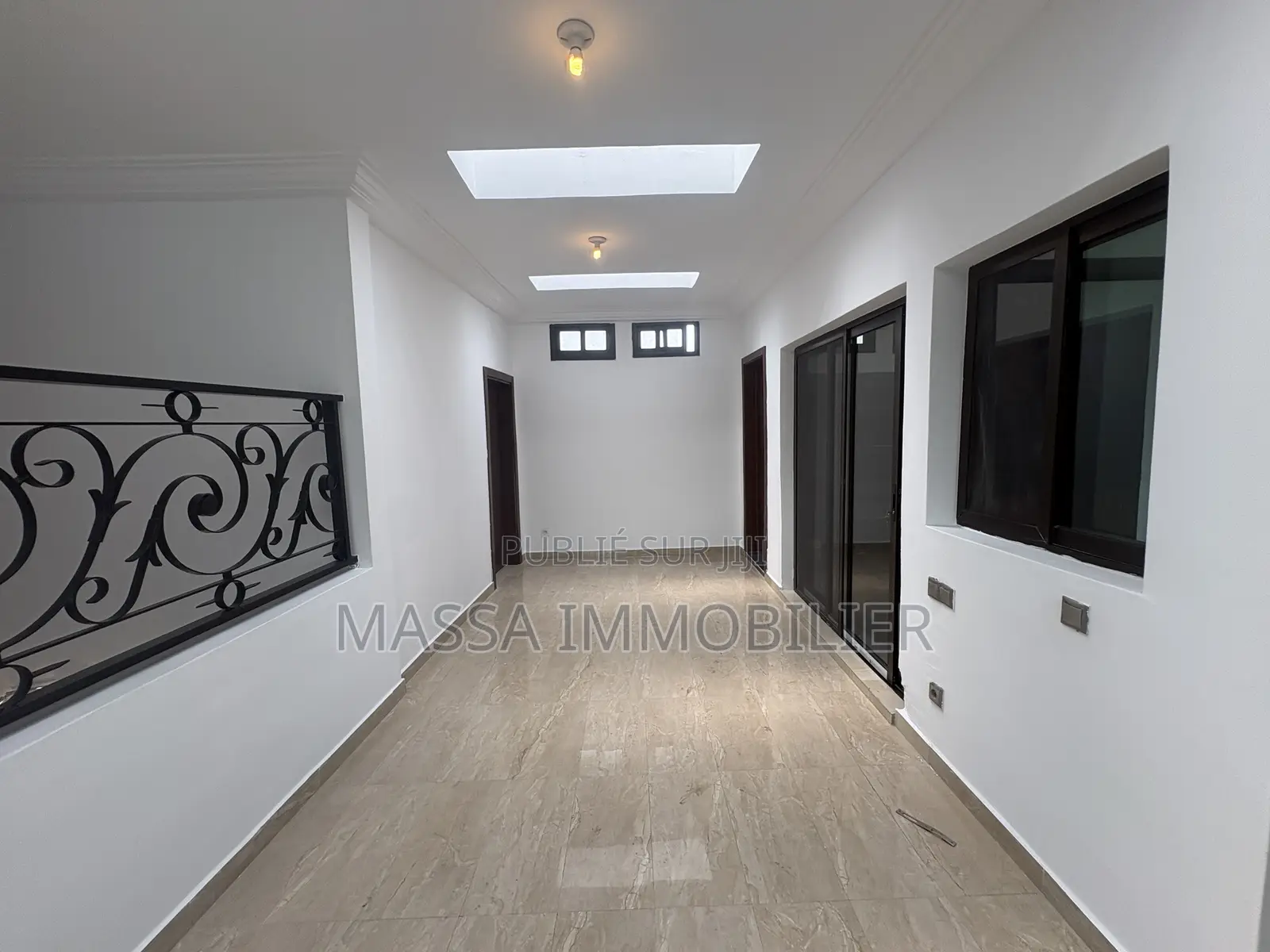 4chbre Appartement dans Massa Immobilier, Cocody à Louer