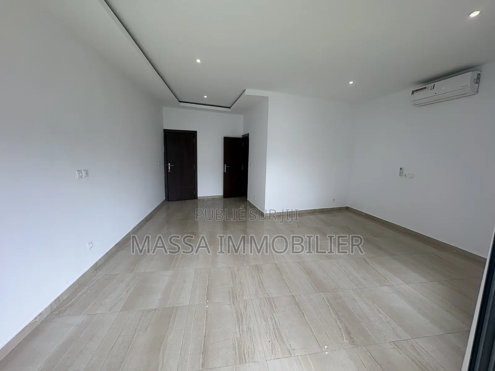 4chbre Appartement dans Massa Immobilier, Cocody à Louer