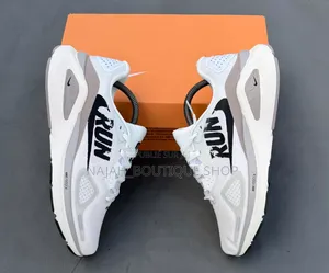 Nike Structure 26 "Run Pack