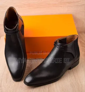 Souliers Boots Matière Cuir Authentique Original Qualité Irrép