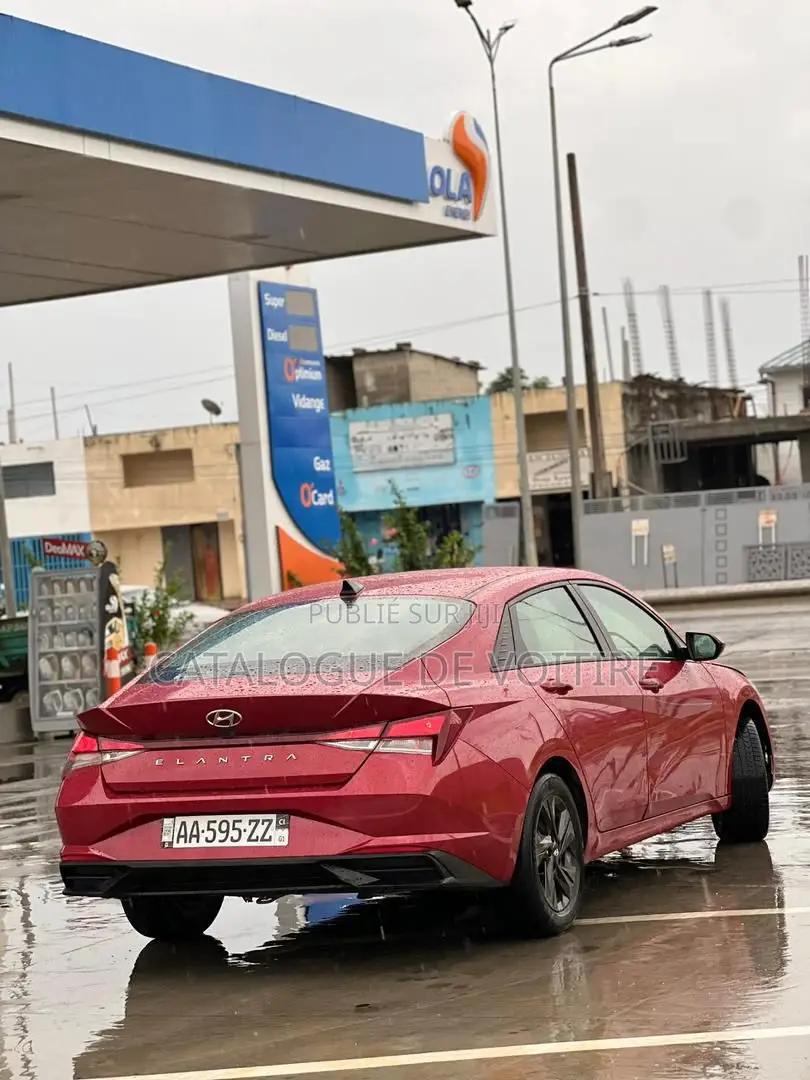 Hyundai Elantra 2021 Rouge