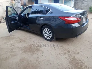 Nissan Altima 2016 Noir