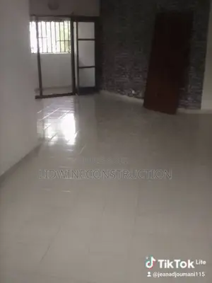 3chbre Appartement dans Deux Plateaux à Vendre