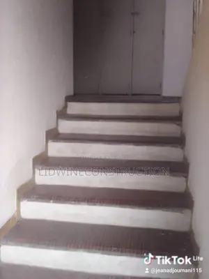 3chbre Appartement dans Deux Plateaux à Vendre
