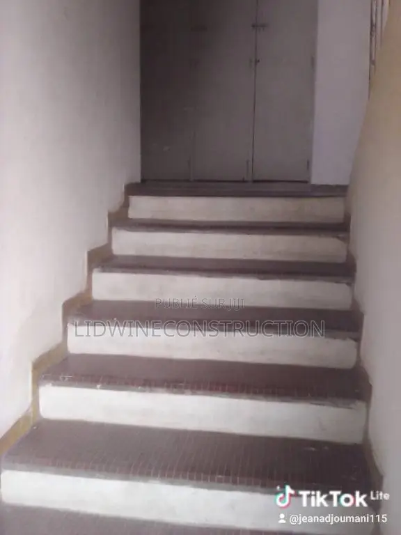 3chbre Appartement dans Deux Plateaux à Vendre