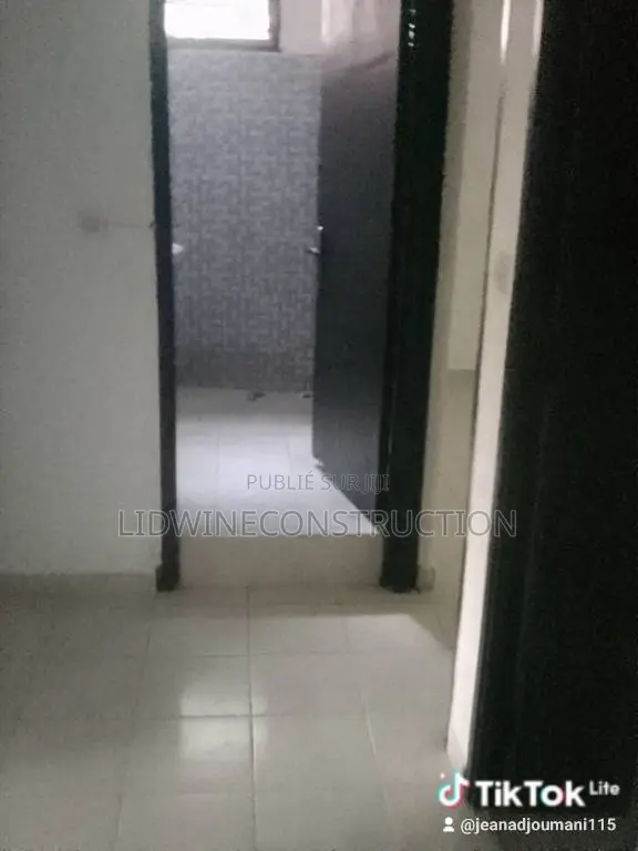 3chbre Appartement dans Deux Plateaux à Vendre