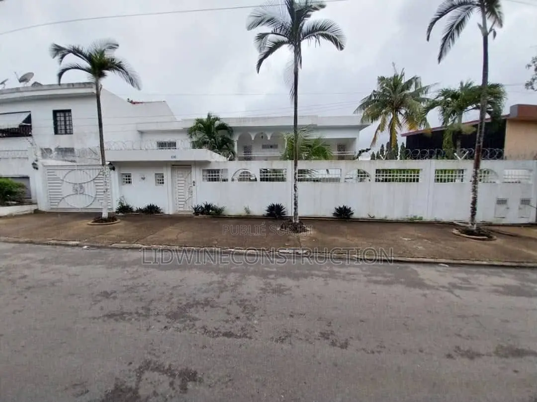 6chbre Duplex dans Deux Plateaux à Vendre