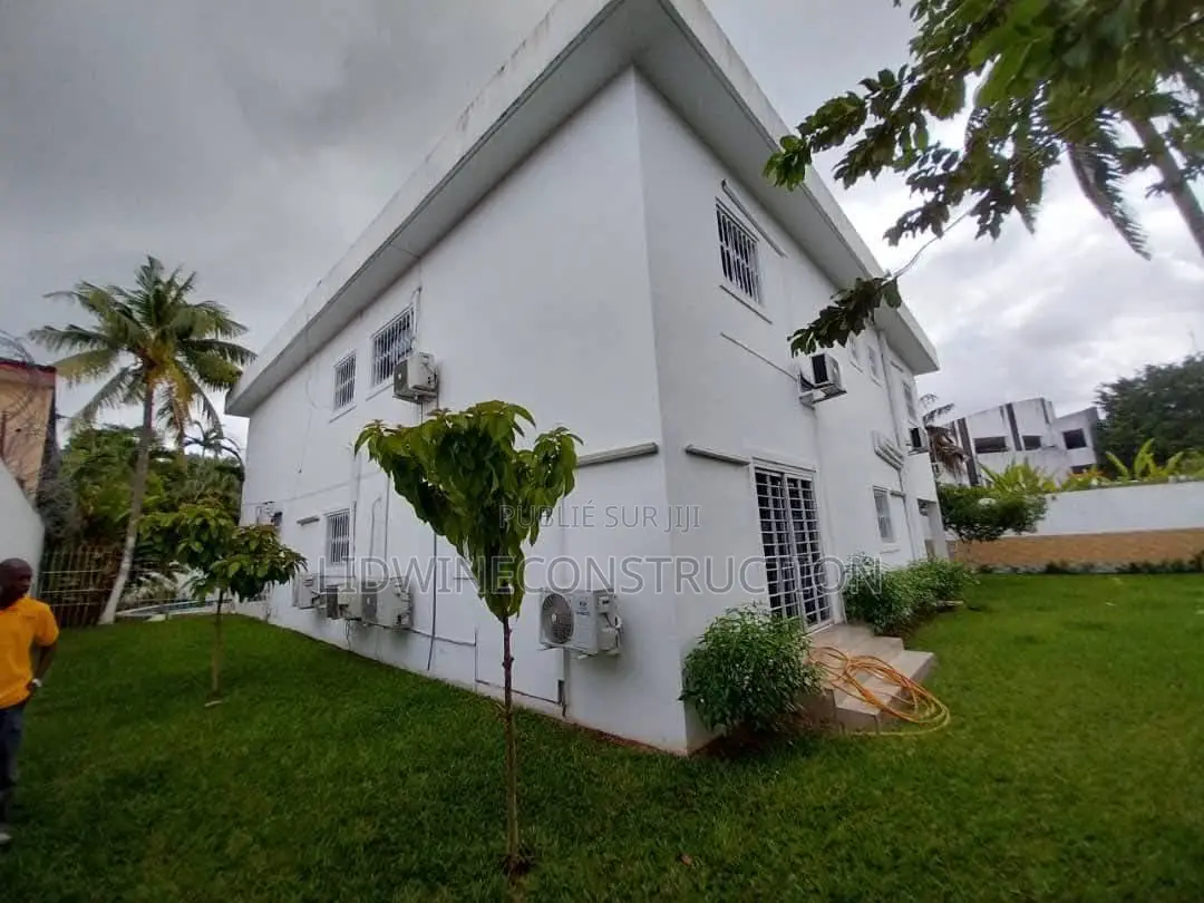 6chbre Duplex dans Deux Plateaux à Vendre