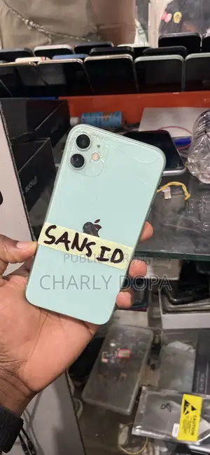 Apple iPhone 11 64 GB Vert