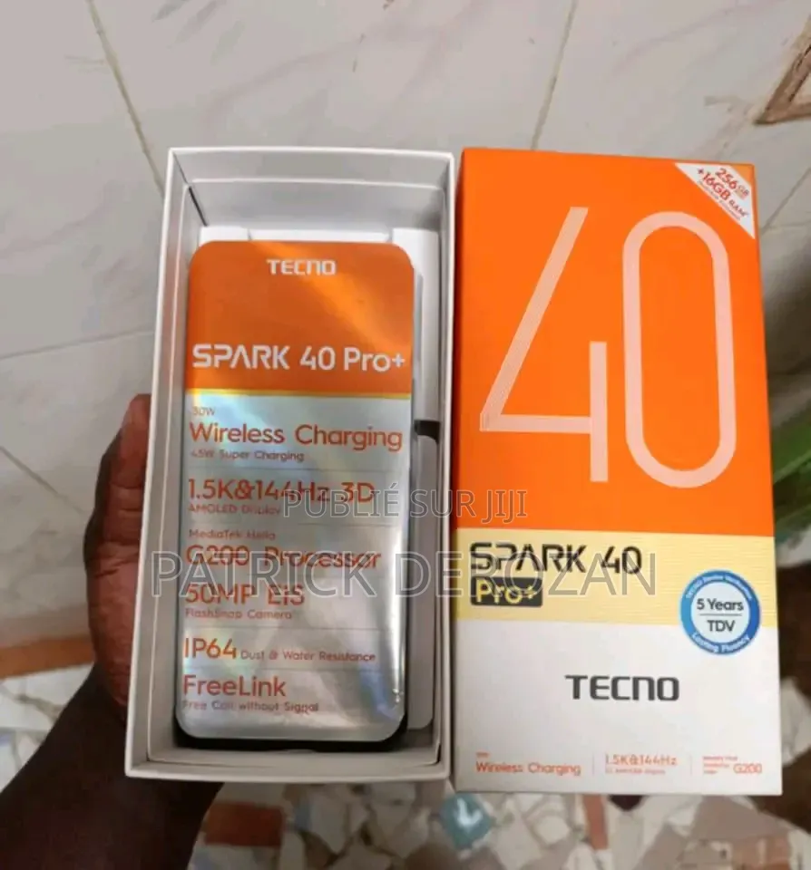 Nouveau Tecno Spark 40 Pro+ 128 GB Argenté