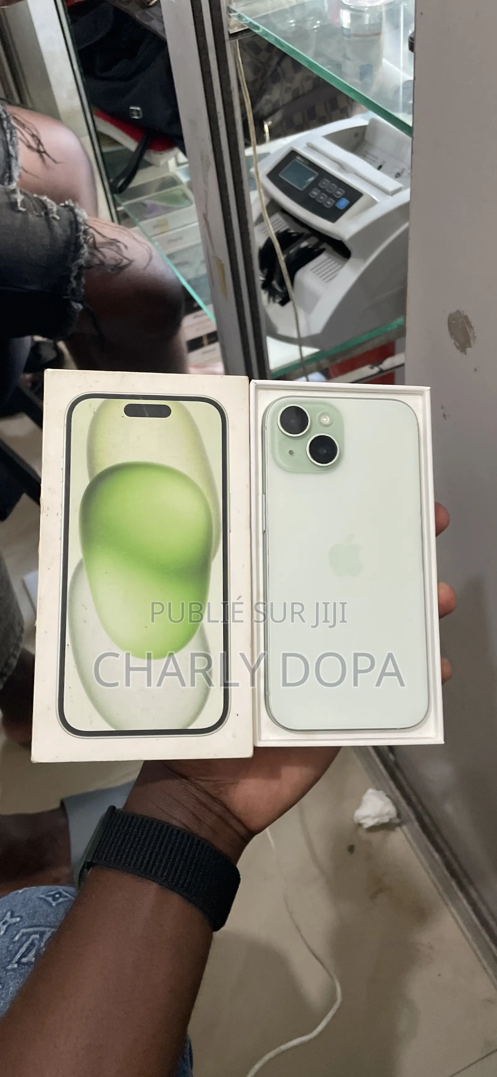 Apple iPhone 15 128 GB Vert