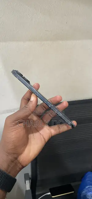 Apple iPhone 16 Plus 128 GB Noir