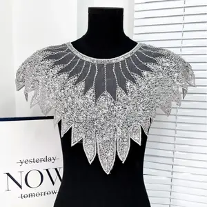Colliers En Dentelle Brodée De Sequins