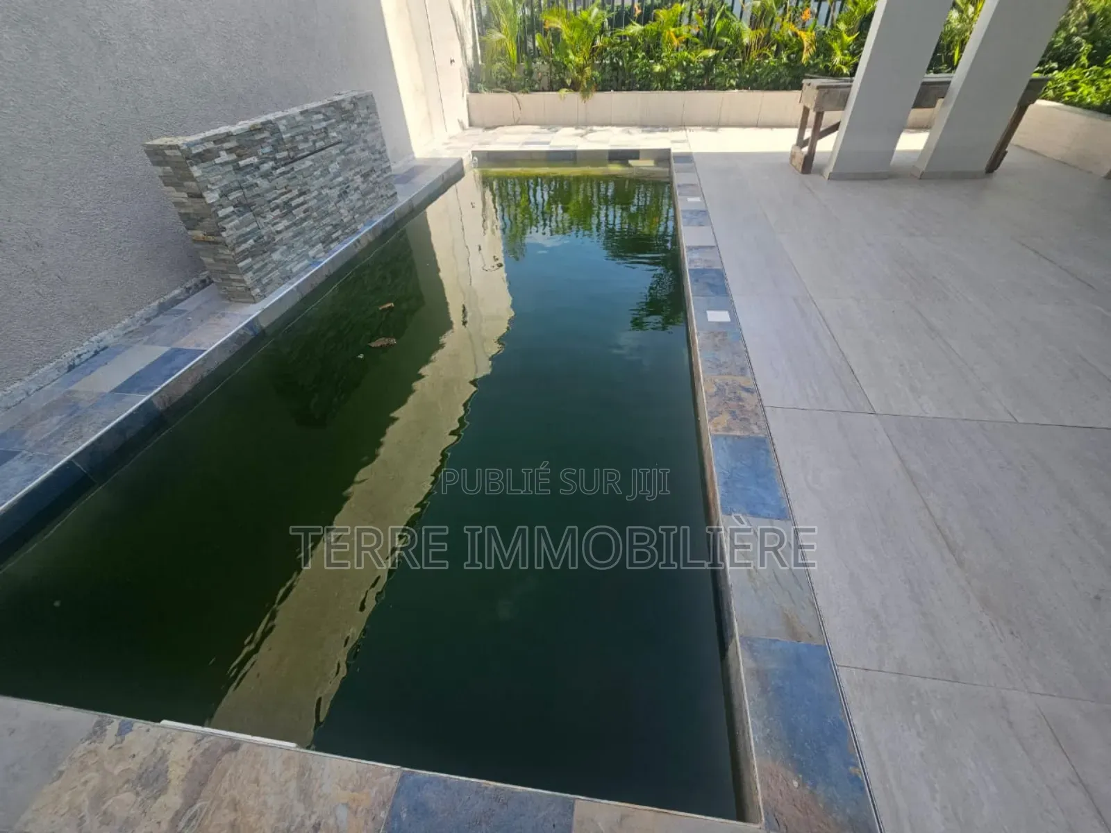 4chbre Duplex dans La Terre Immobilière, Cocody à Louer