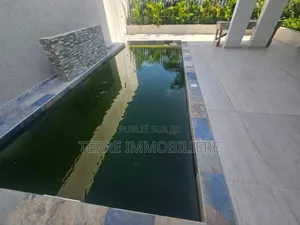 4chbre Duplex dans La Terre Immobilière, Cocody à Louer
