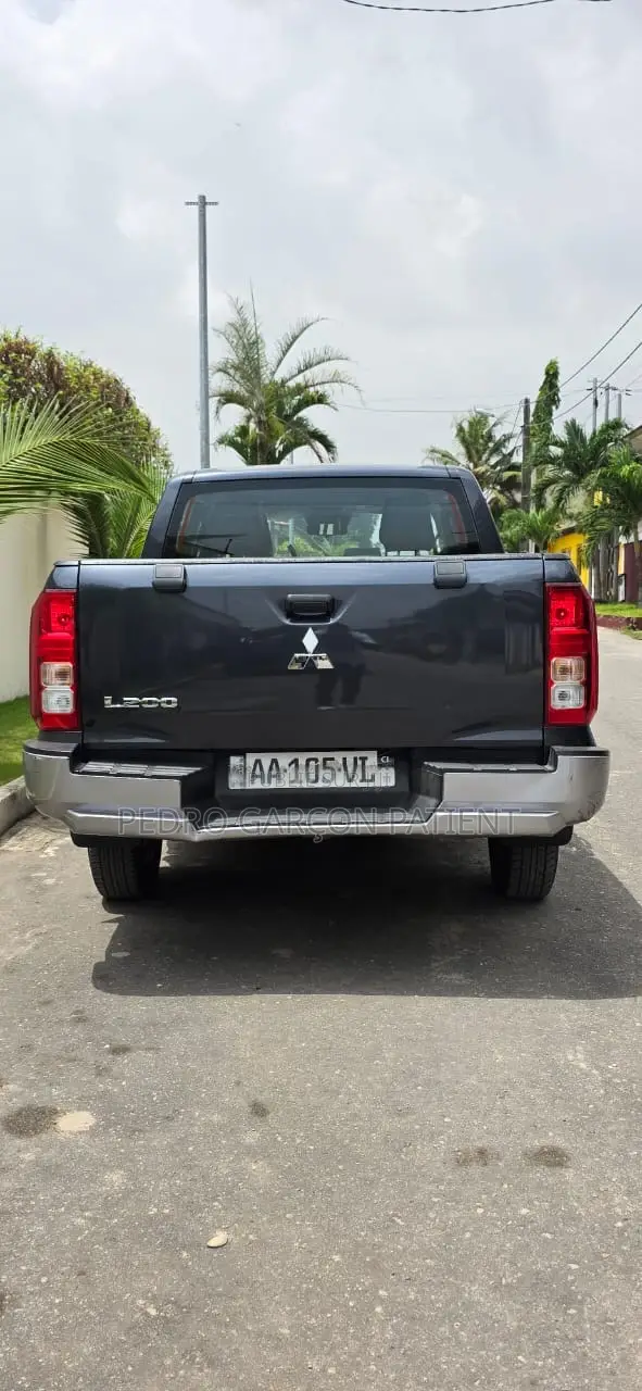 Mitsubishi L200 2025 Noir Mat
