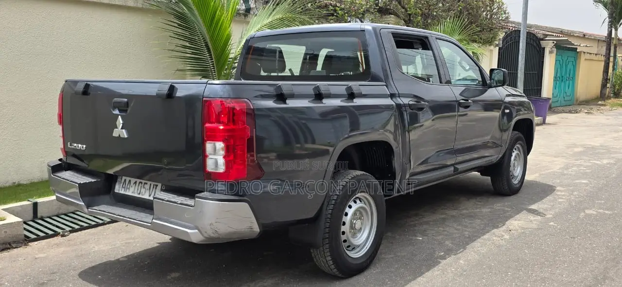 Mitsubishi L200 2025 Noir Mat