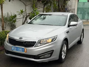 Kia Optima 2023 Gris