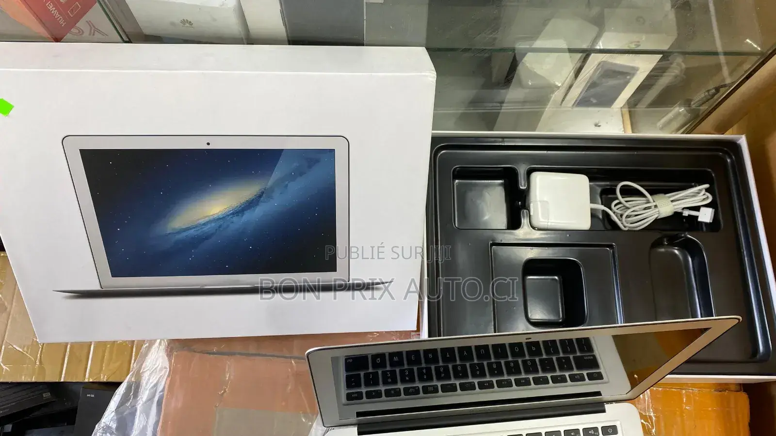 Nouveau Apple MacBook Air 2017 8GB Intel Core i5 HDD 250GB