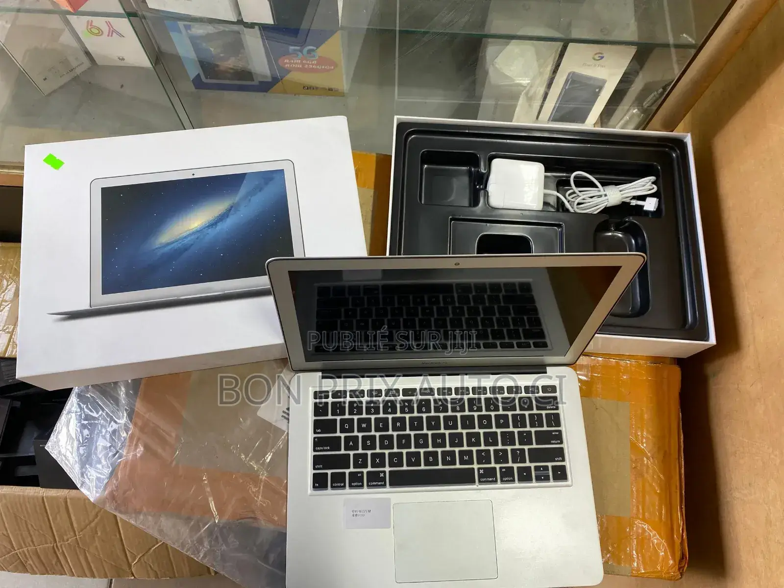 Nouveau Apple MacBook Air 2017 8GB Intel Core i5 HDD 250GB