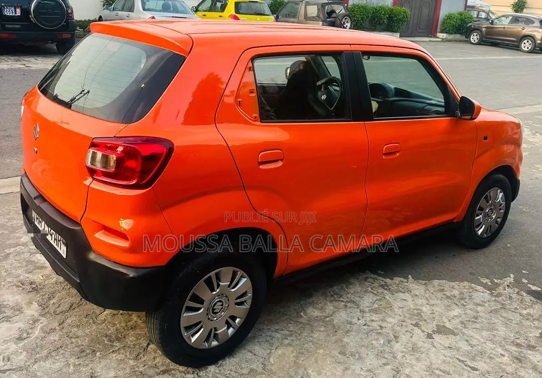 Suzuki S-Presso 2024 Orange