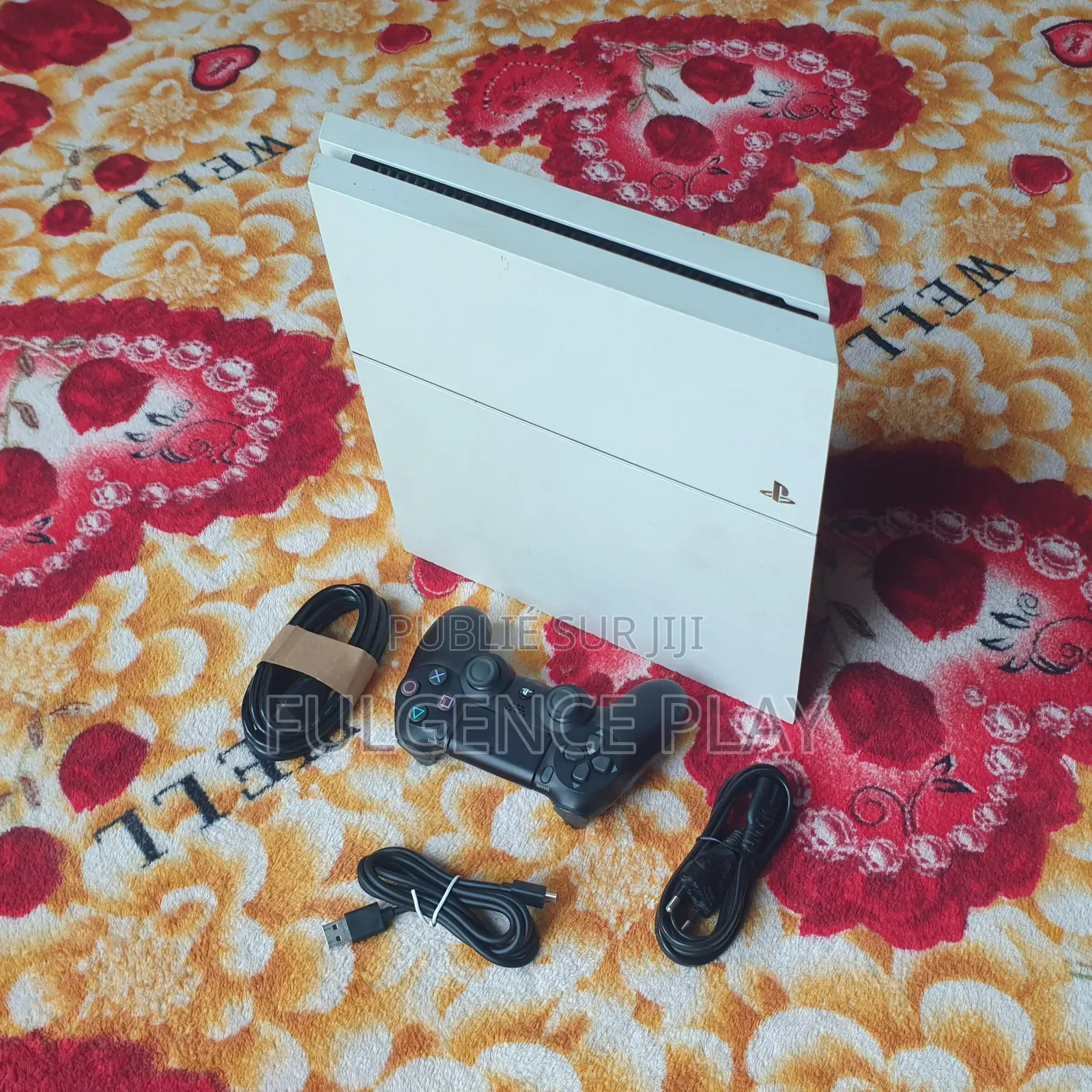 Ps4 Fat en Vente, Très Bon État Avec 15 Jeux, l'État Est De 10/10