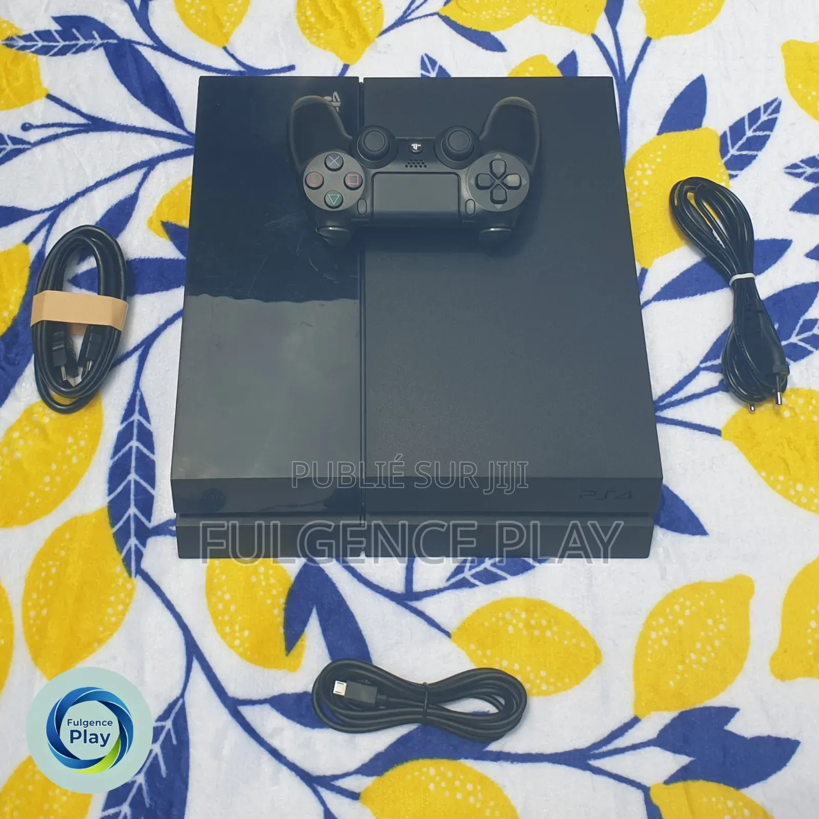 Ps4 Fat en Vente, Très Bon État Avec 15 Jeux, l'État Est De 10/10