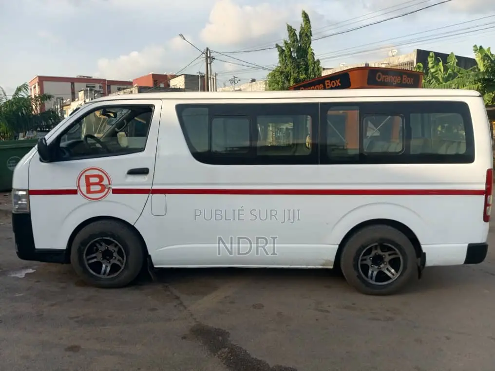Hyundai Aero 2015 Blanc