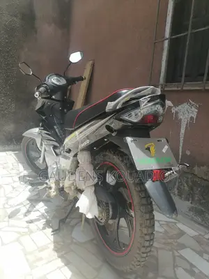 KTM RC 125 2024 Noir