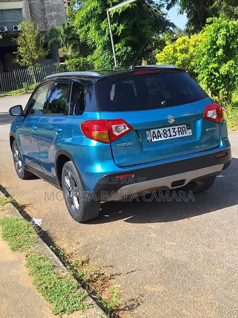 Suzuki Vitara 2018 Bleu